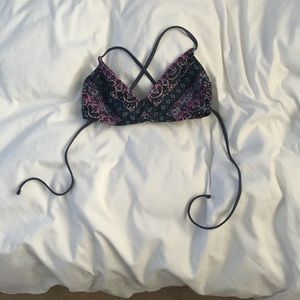 Patterned cross bikini top